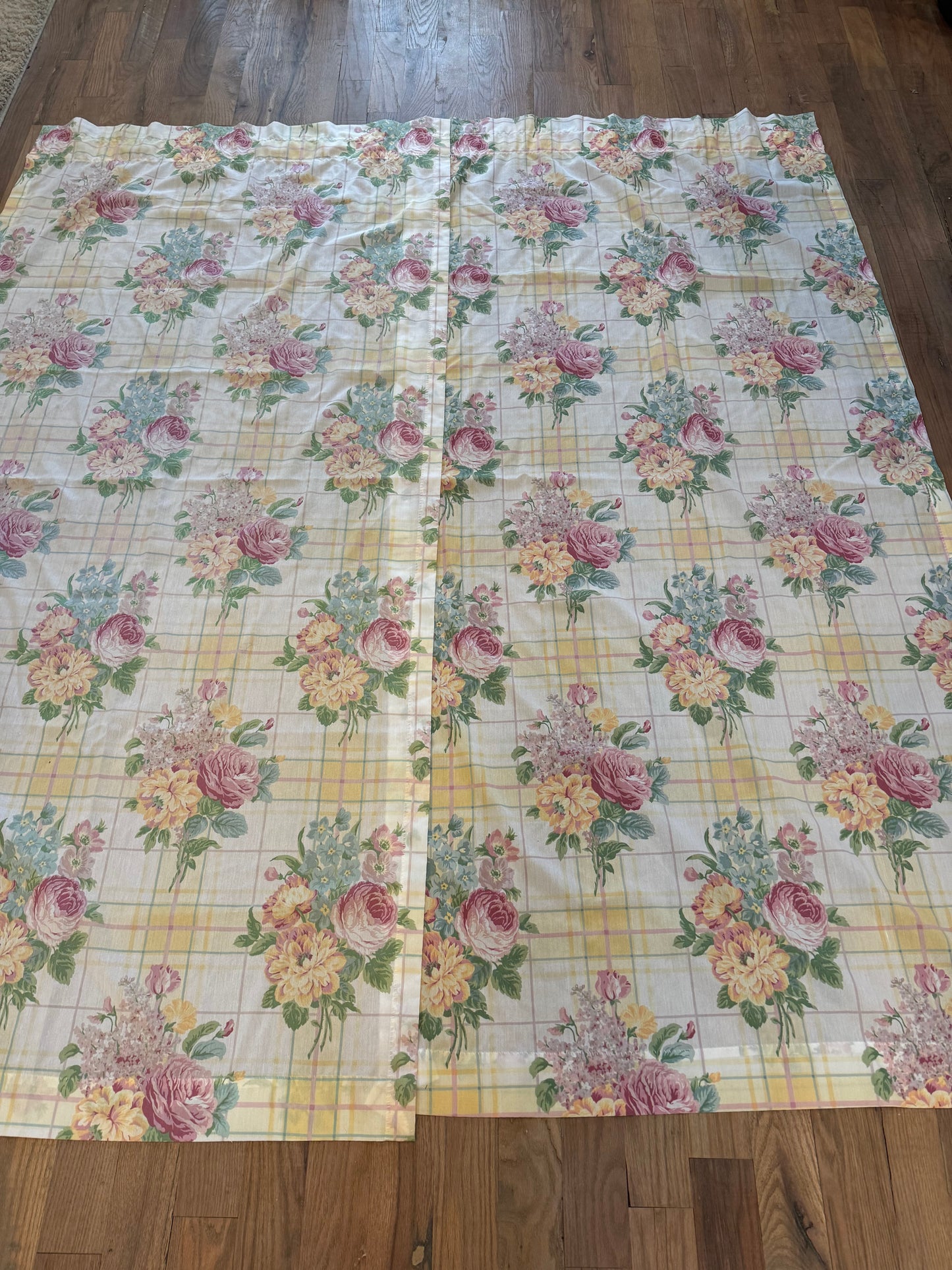 Vintage Floral Curtain Panels Set