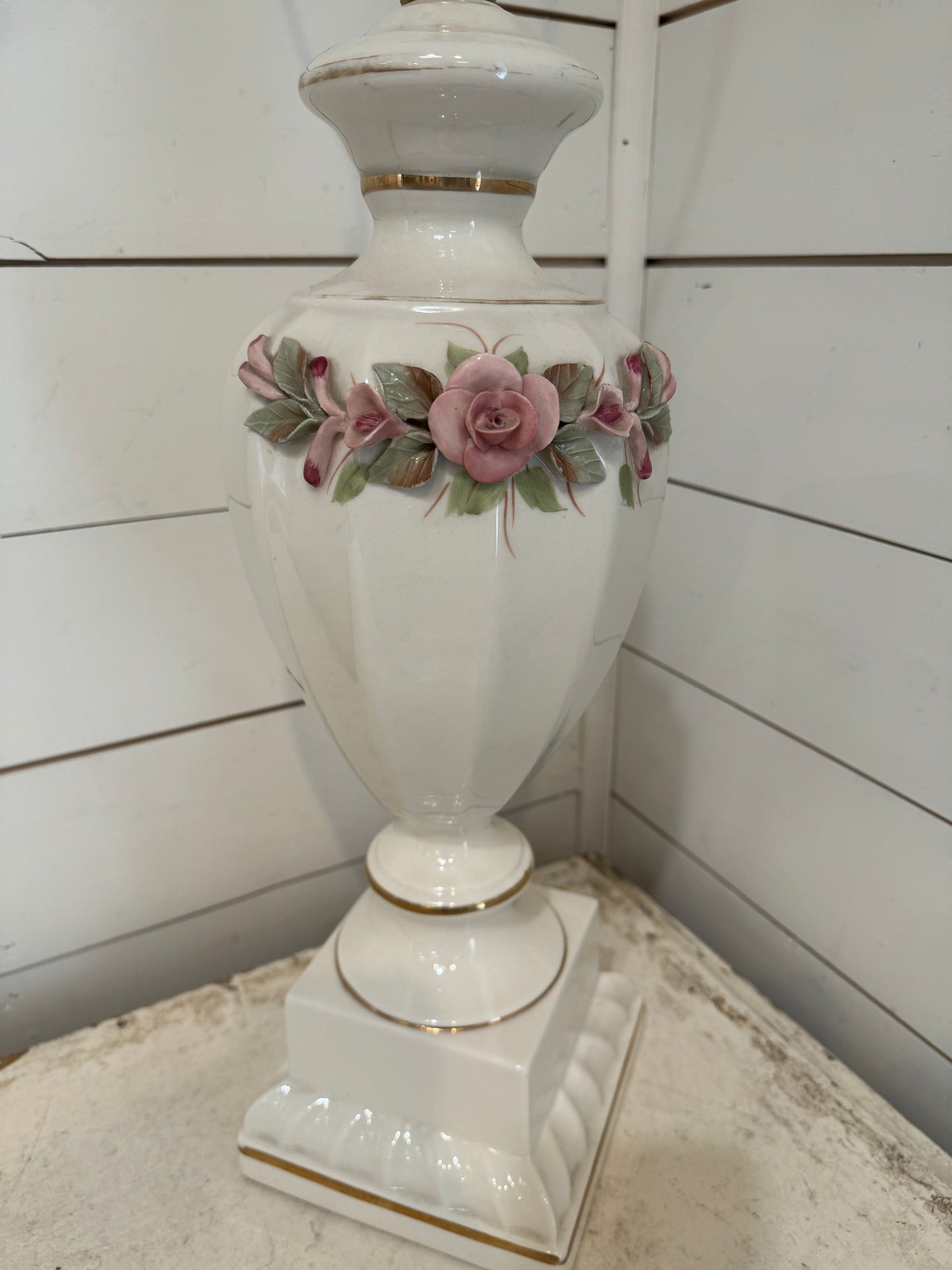 Vintage Floral Lamp with ceramic 3D floral Capodimonte Style