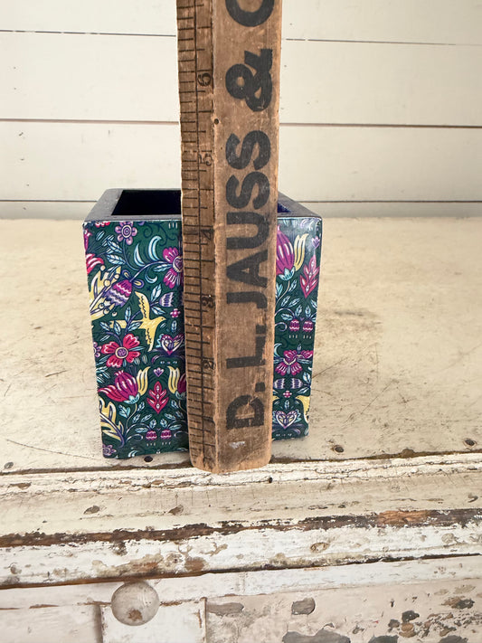 Patterned pencil holder