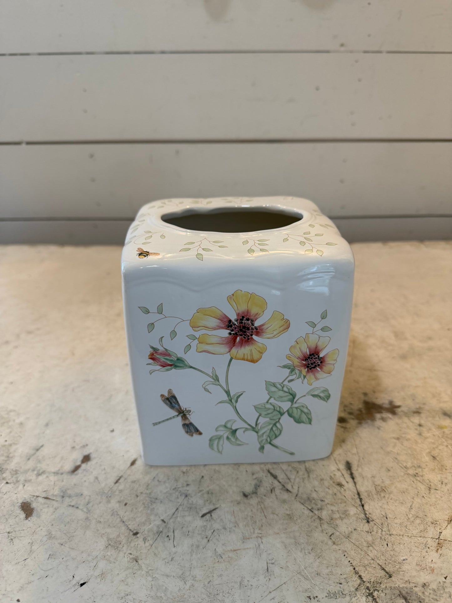 Lenox Butterfly Meadow Tissue Holder