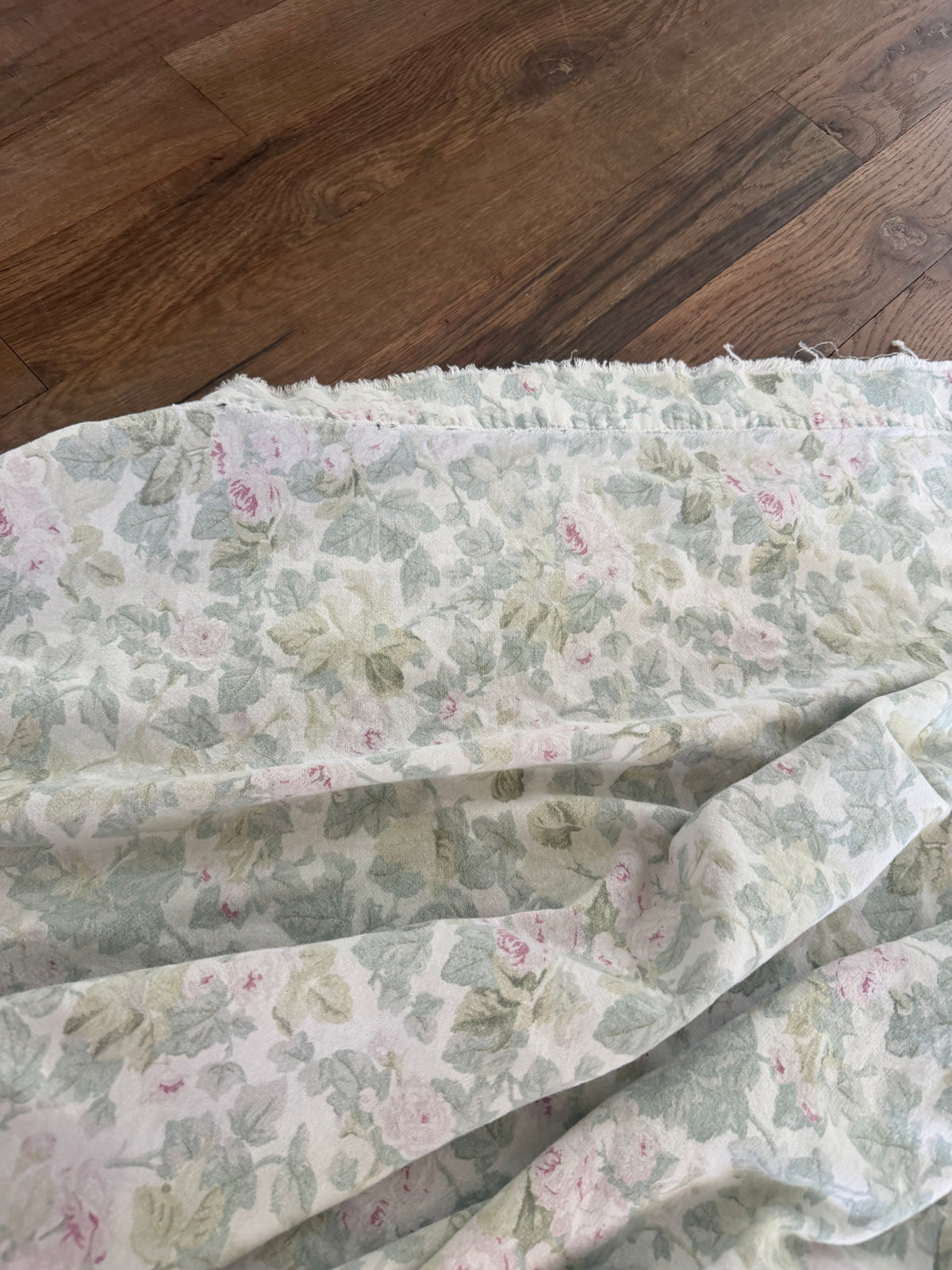 Full Size Lora Ashley Floral Flat Sheet - As Is - See Wear On Top