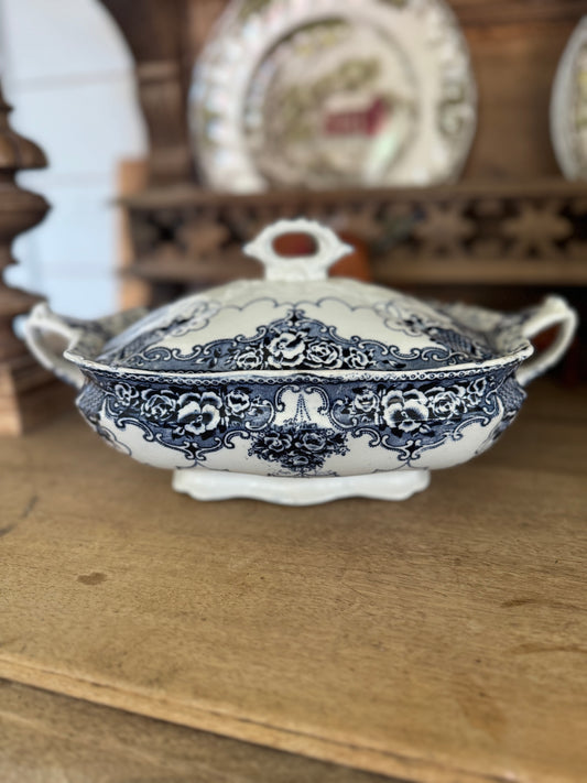 English Blue & White Soup Tourine Ironstone not marked