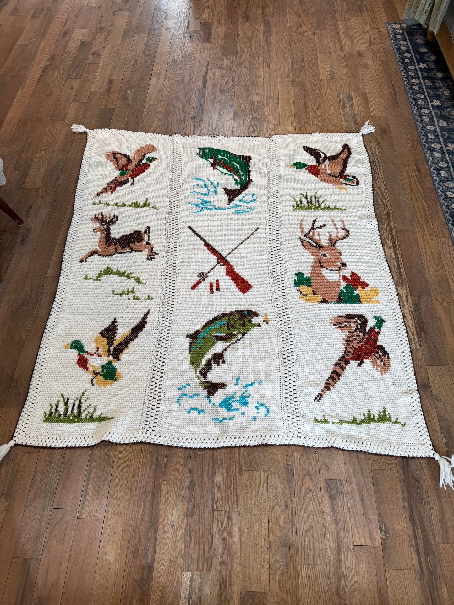 Handmade vintage hunting Afghan