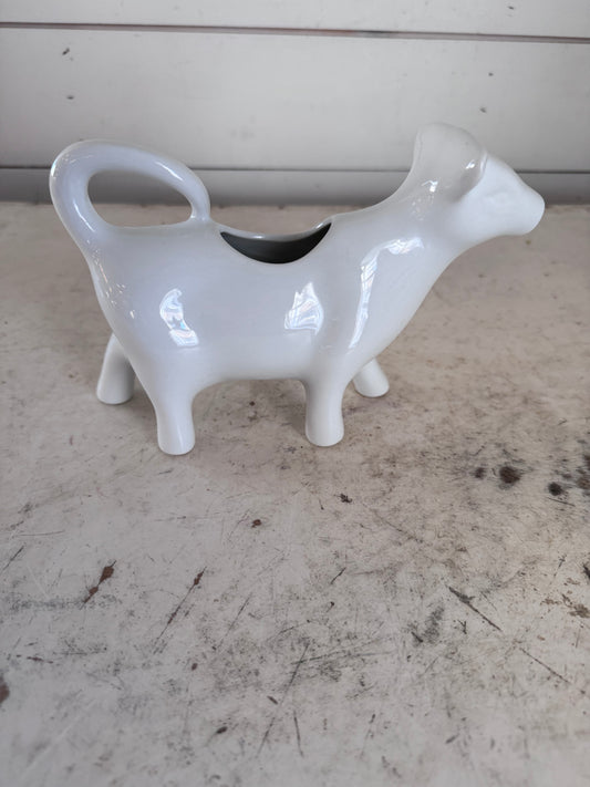 Cow creamer