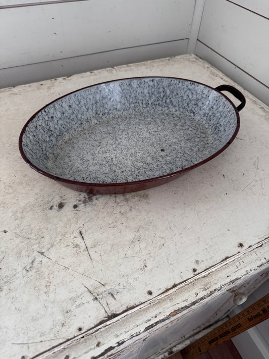 Marbled Brown Enamel Caserole Dish - Missing one handle