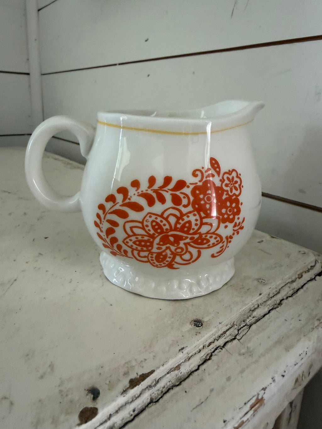 Pioneer woman creamer