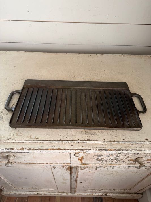 Lodge Cast Iron Grid/Iron 7G12 - Will get Cleaned and Re-seasoned
