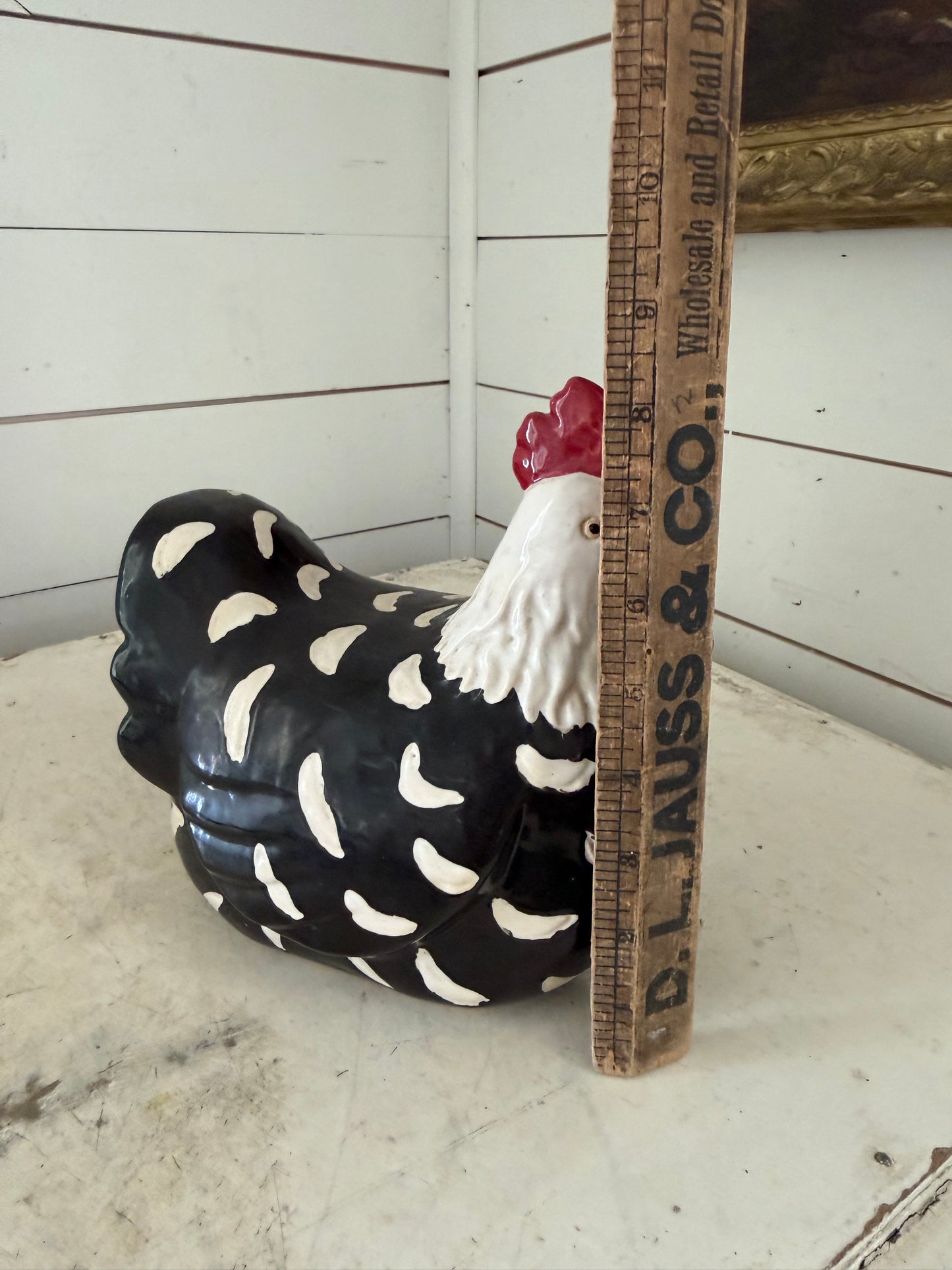 Black and white ceramic chicken
