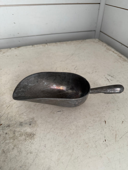 Vintage aluminum Scoop