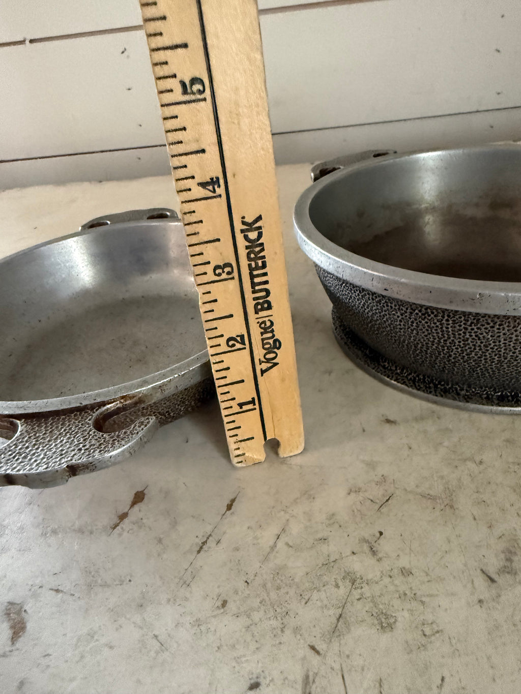 Vintage Guardian cookware set