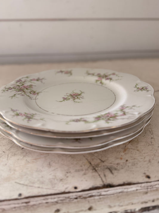 Vintage Haviland New York dinner plate in the Rosalinde - sold individually