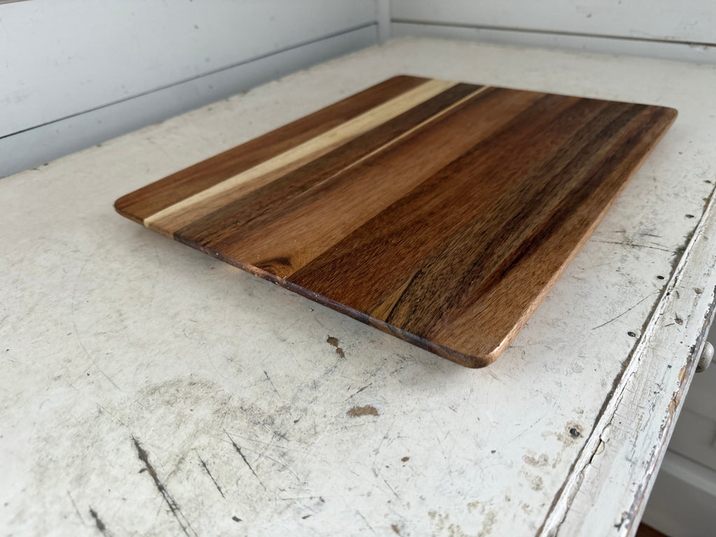 Large tapered Acacia Wood Cutting Board - 14.75”