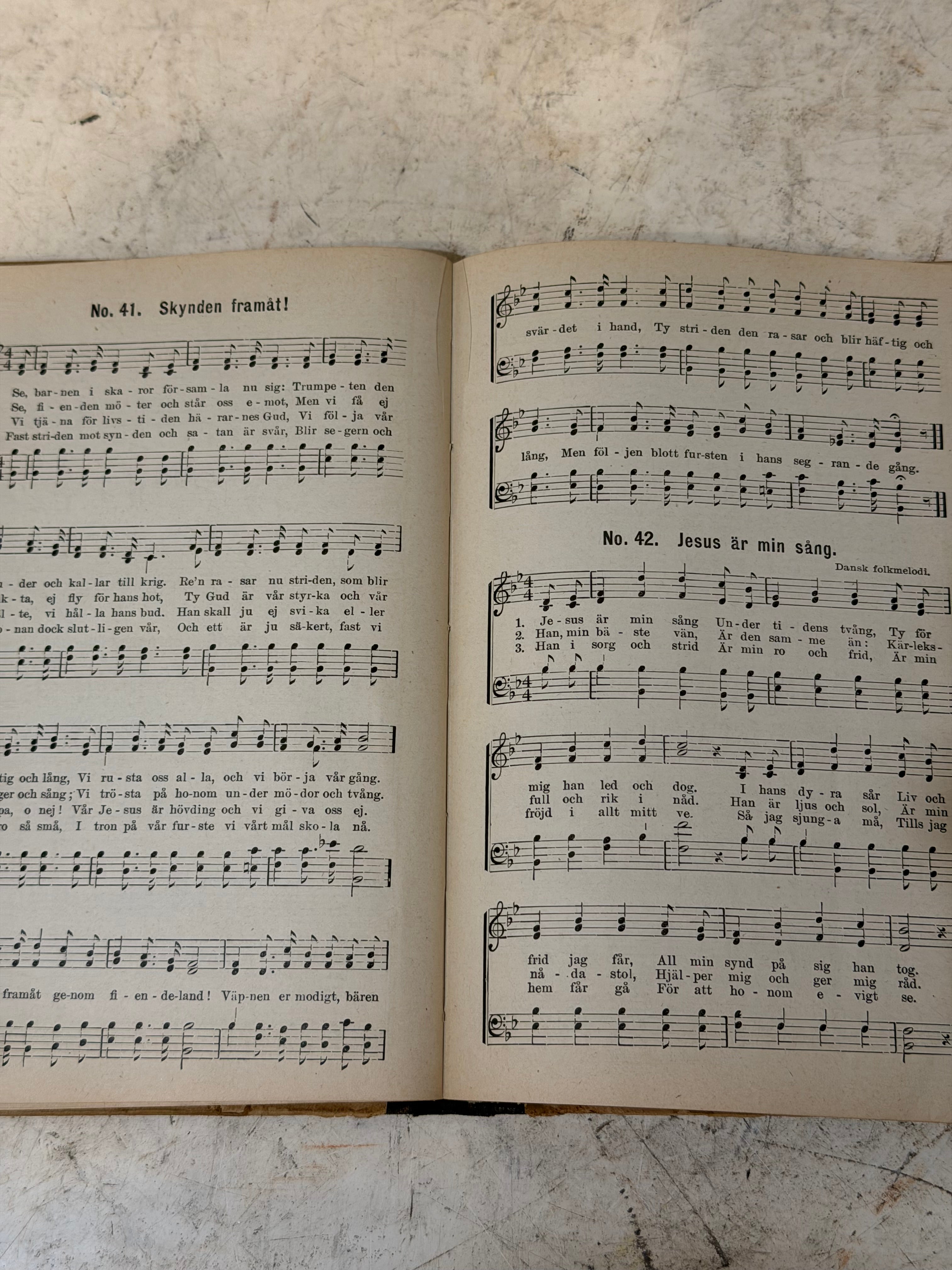 Vintage Swedish songbook  "Unga Röster" ("Young Voices")