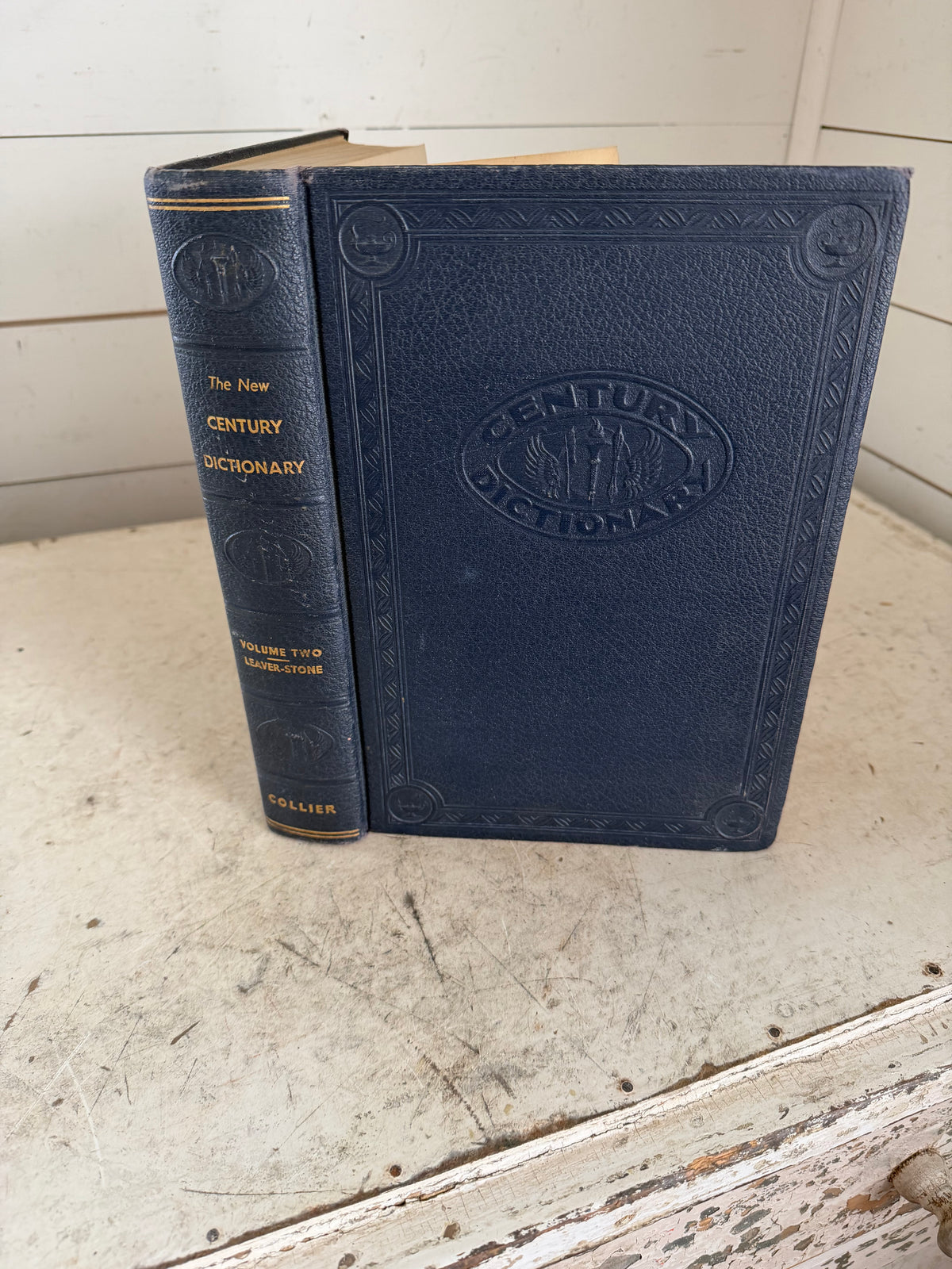 The New Century Library Dictionary Volume 2