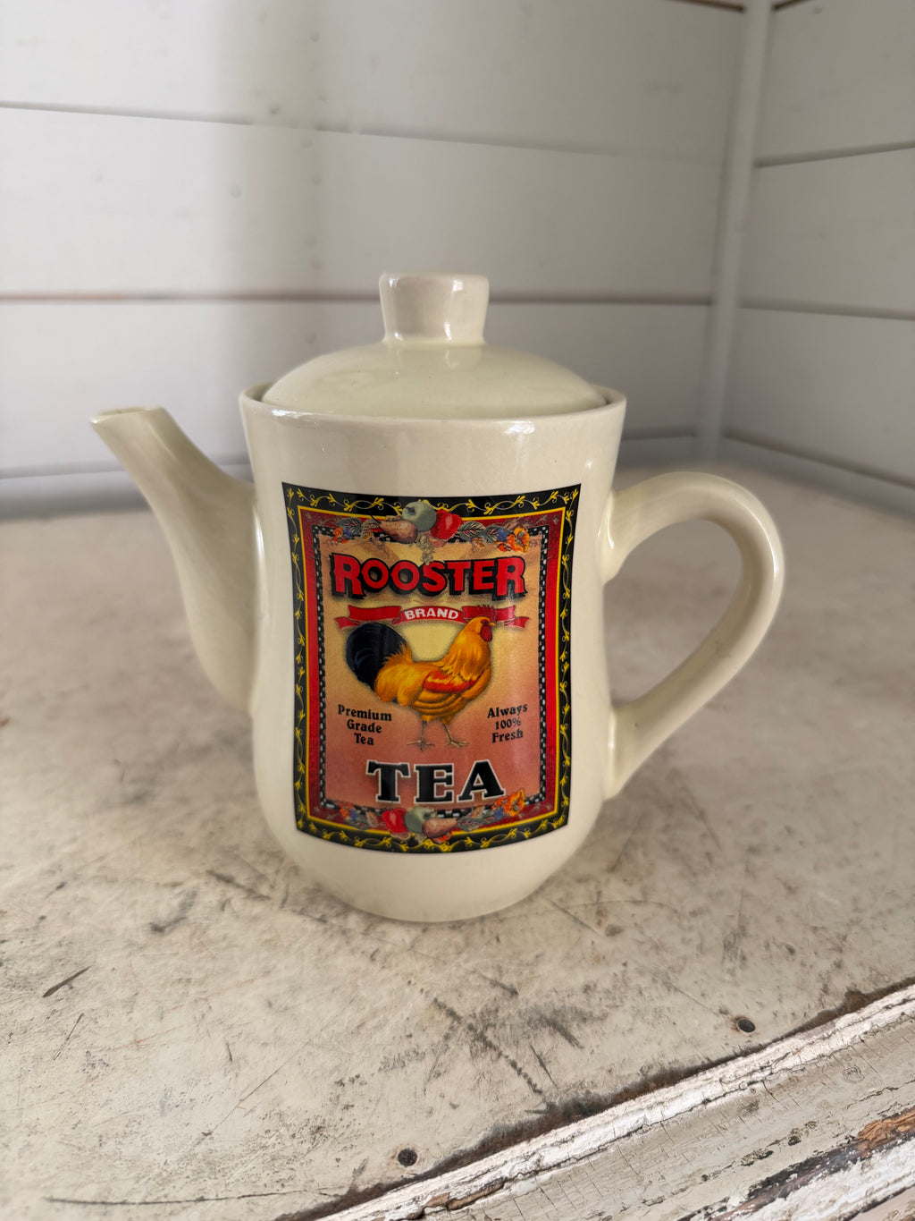 Ceramic rooster teapot