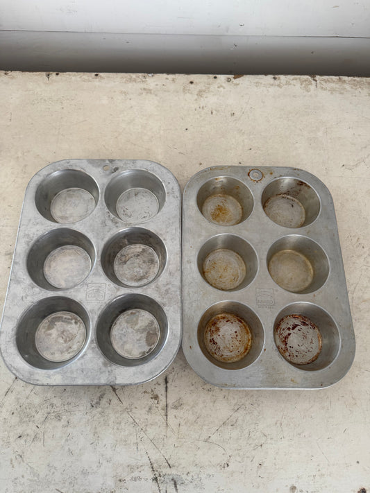 Set of Mirro Aluminum Muffin Pans