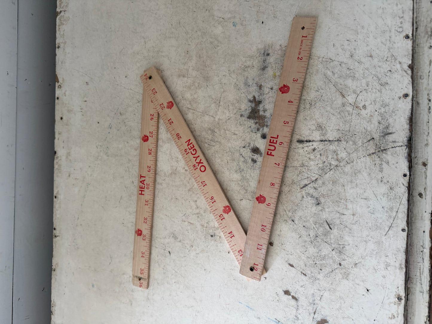 3’ folding vintage ruler