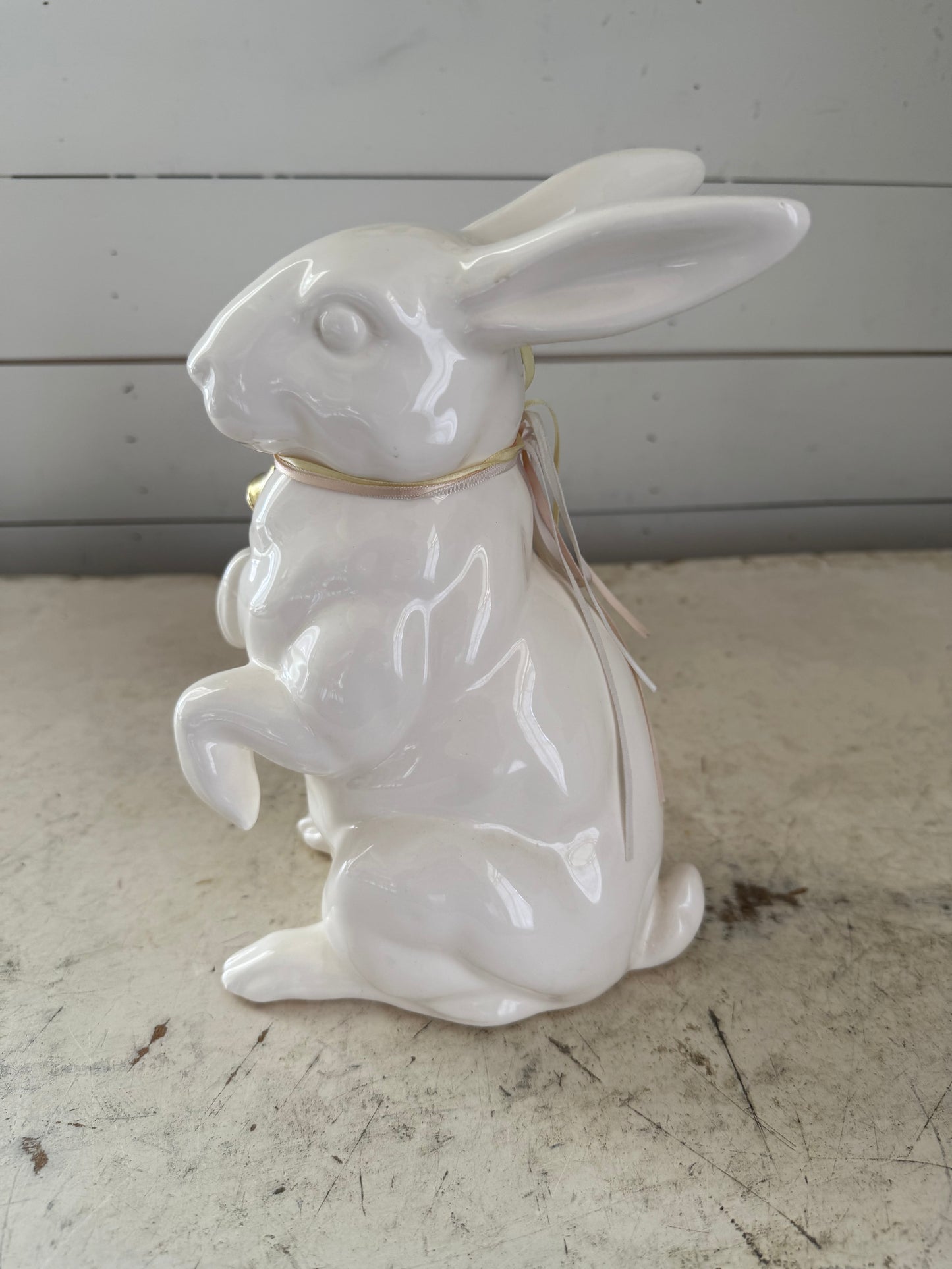 Porcelain bunny has crack will get repaired and painted