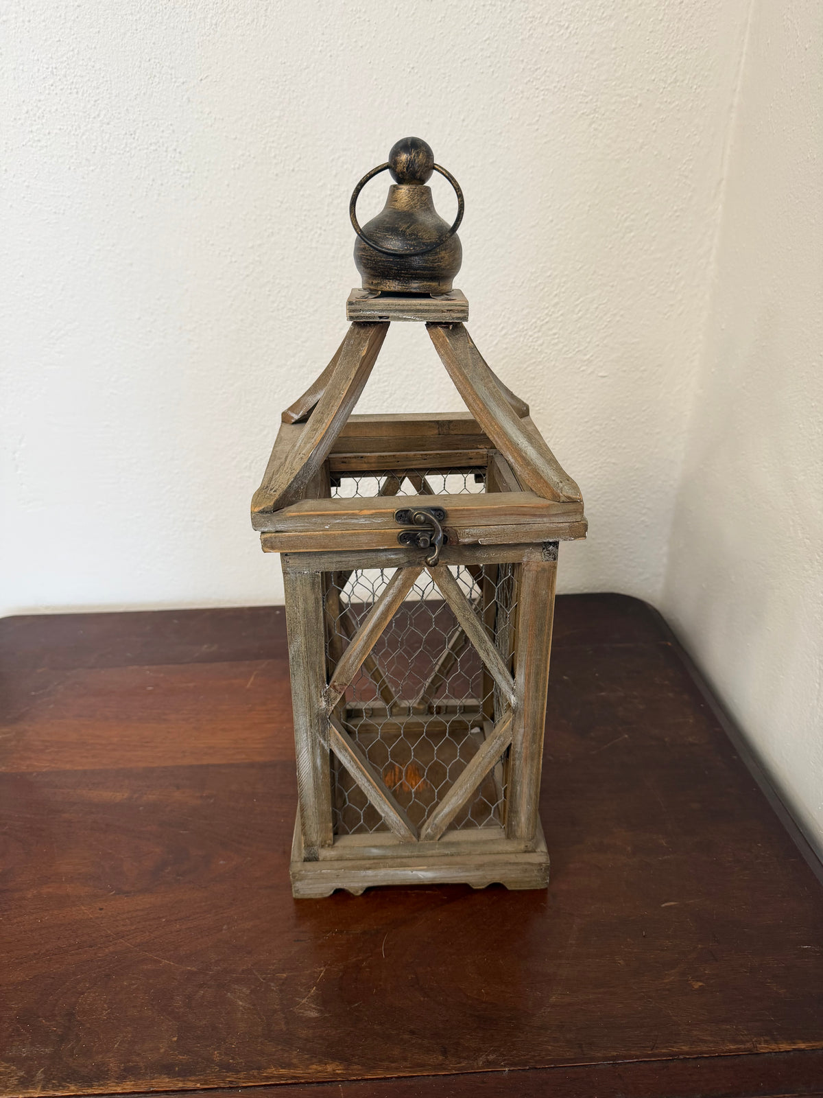 Linterna de madera
