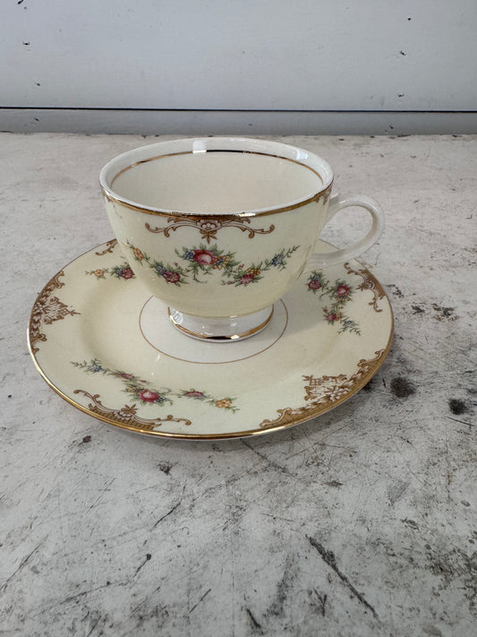 Aristocrat by HOMER LAUGHLIN teacup & saucer