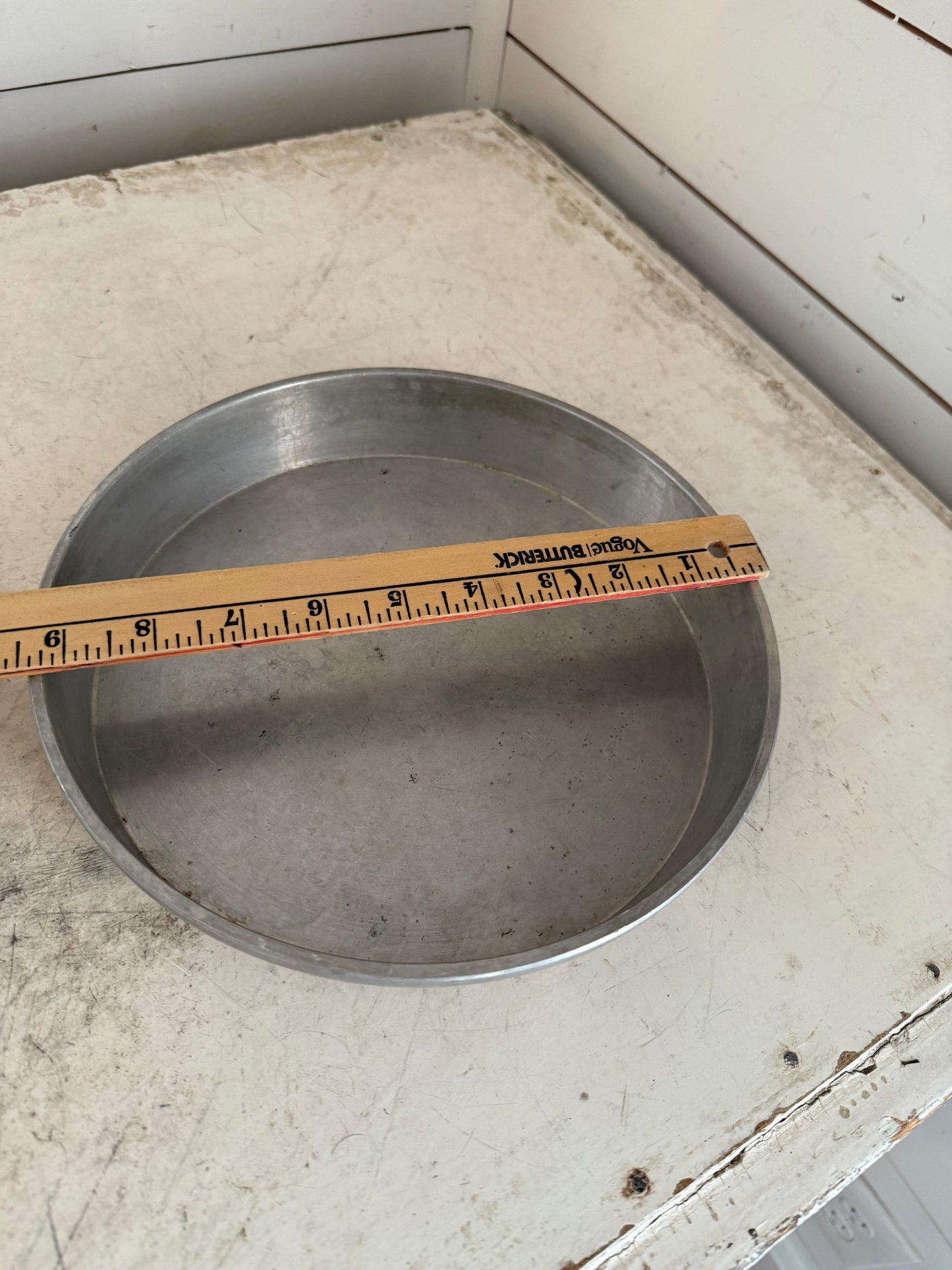 Vintage Aluminum 9” cake pan