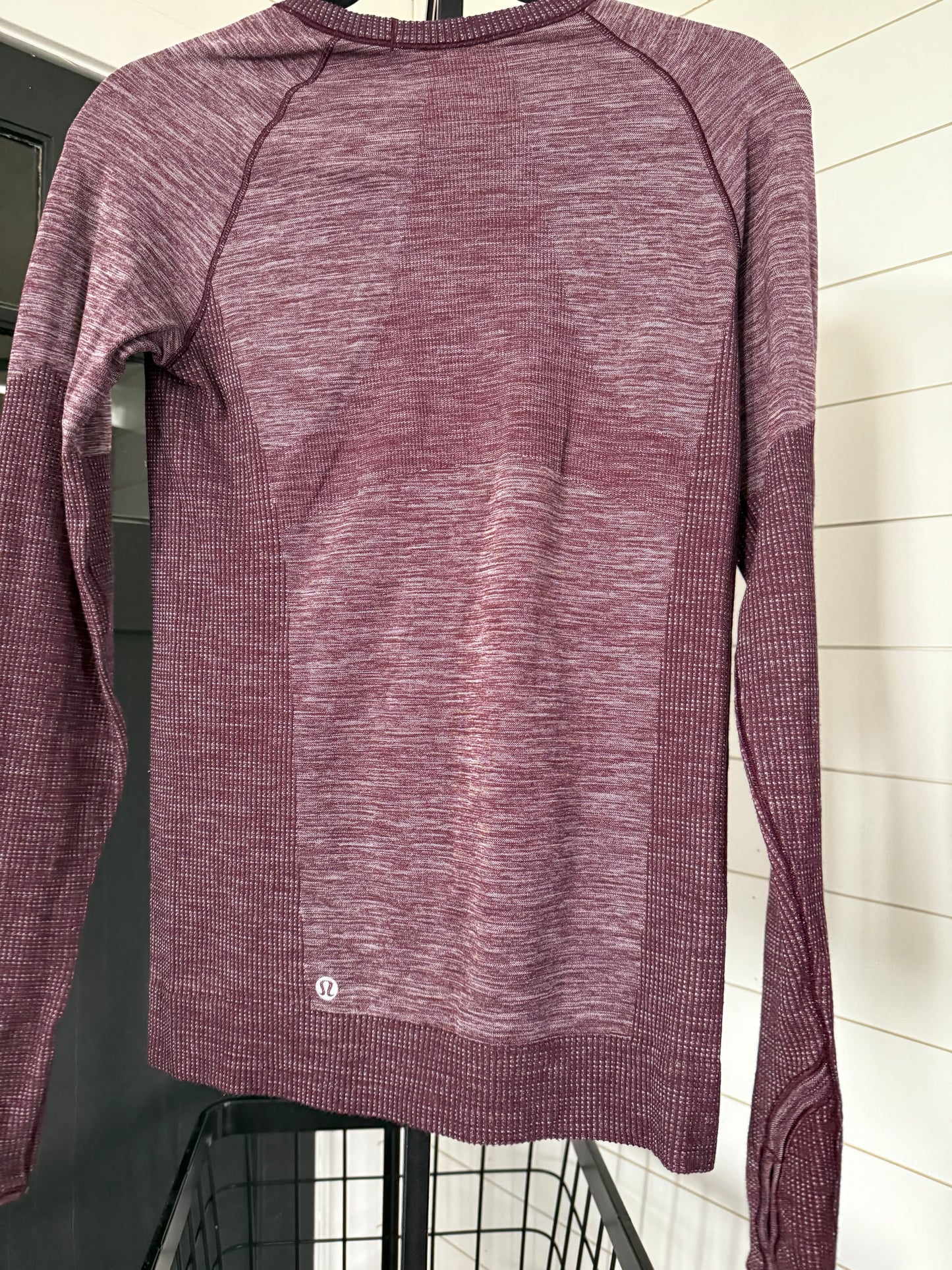 Lululemon Swiftly Tech Long-Sleeve Shirt 2.0 Hip Length Sz 8