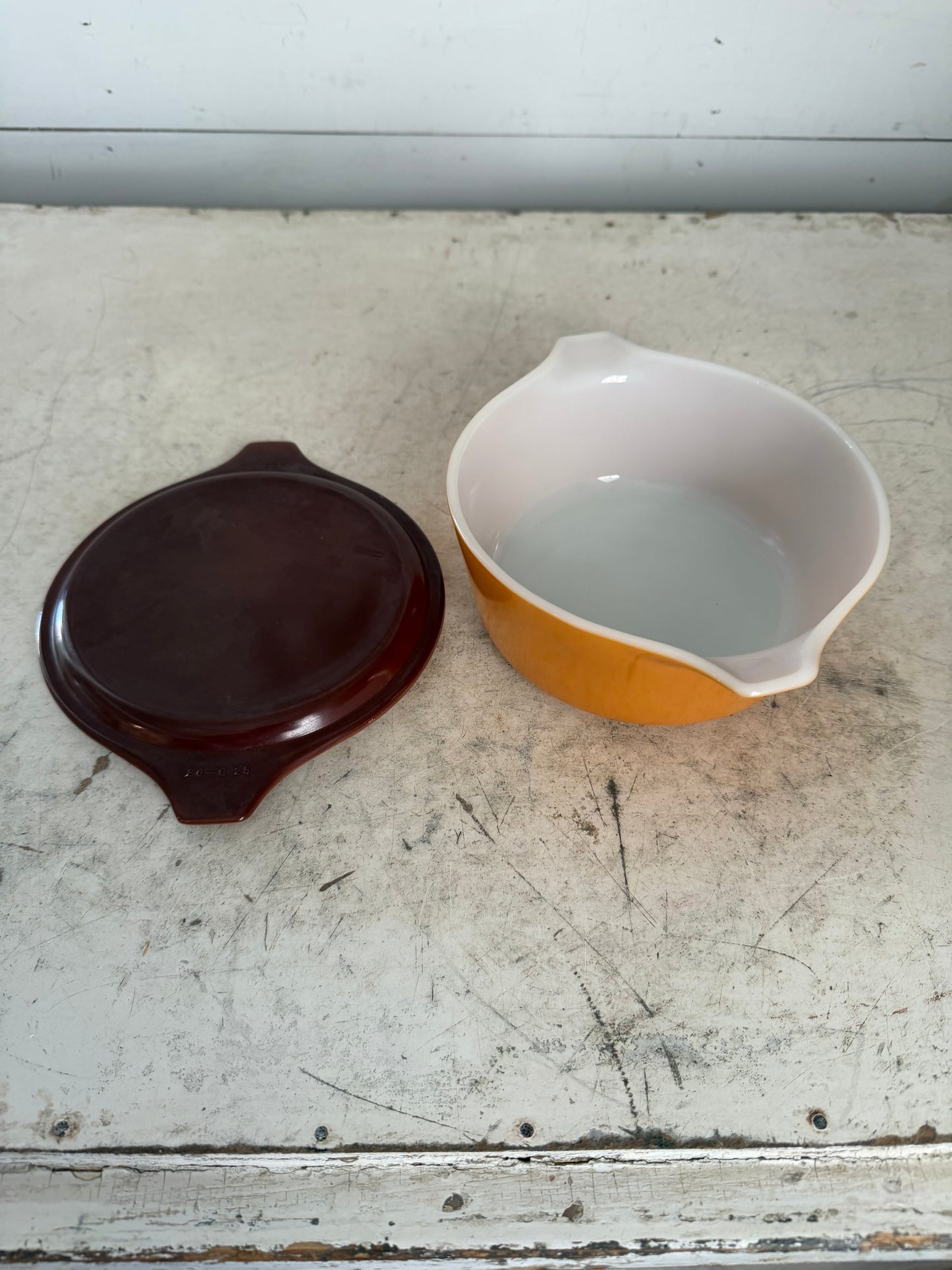 Vintage 1970s PYREX Old Orchard Baking Dish With Brown Lid