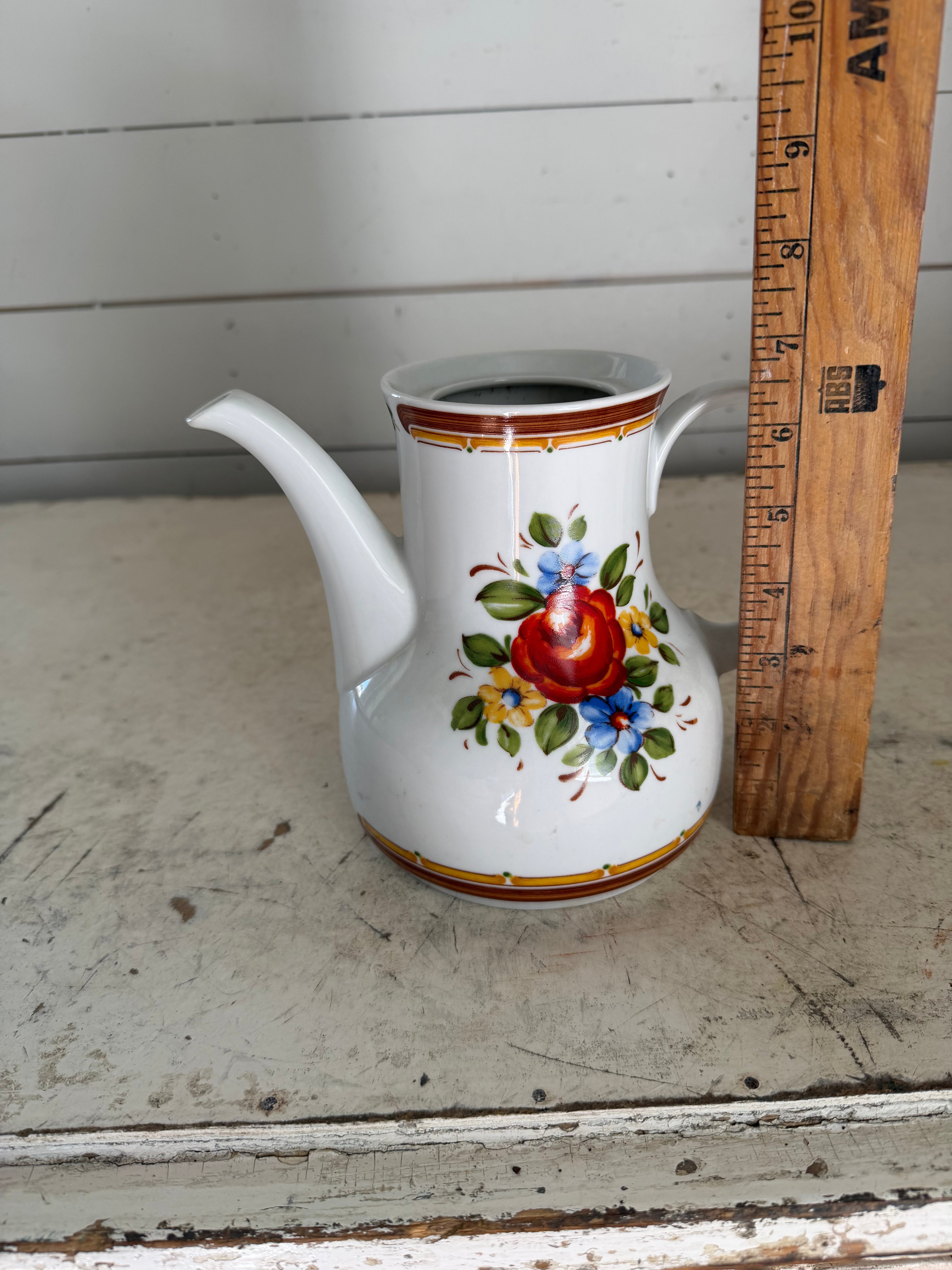 Winterling Röslau Bavaria Pitcher - Missing Lid Has Chip in lip