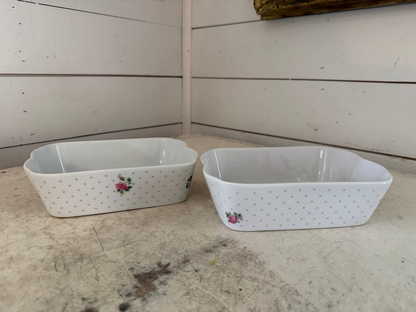 New Country Roses White by ROYAL ALBERT baking dish sold individually