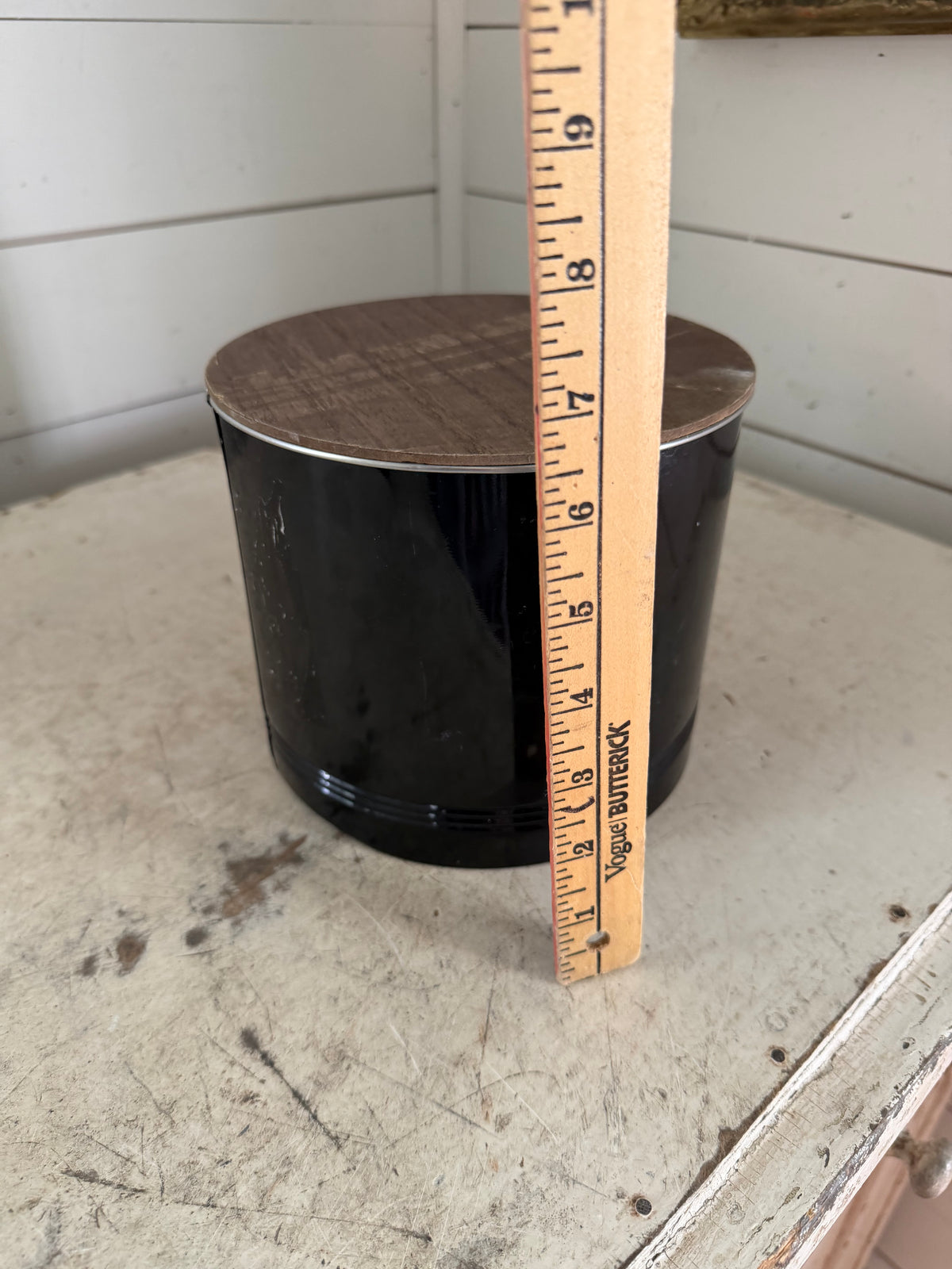 Black enamel bucket will get makeover