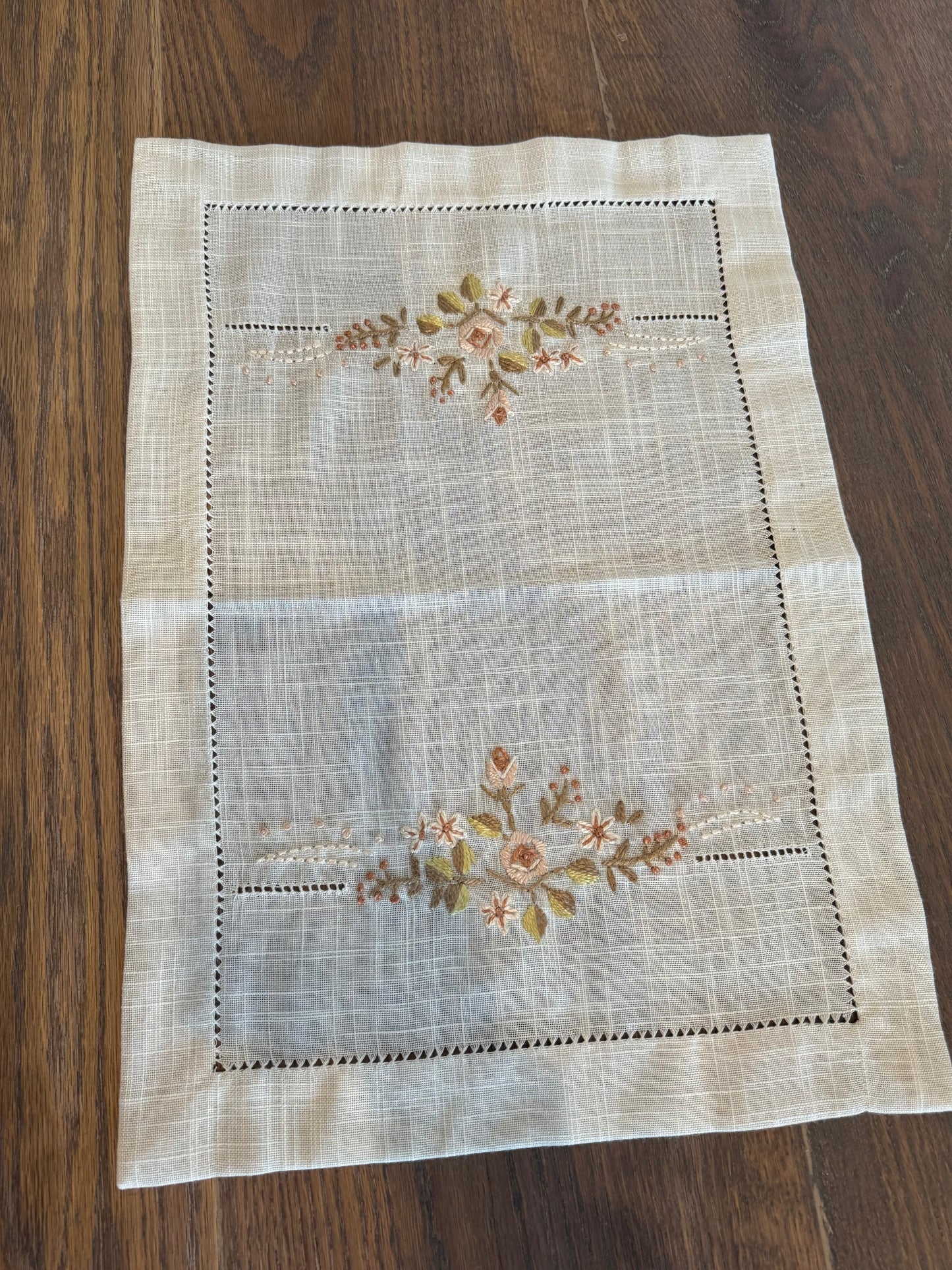 Embroidered Placemat - Sold Individually - New condition