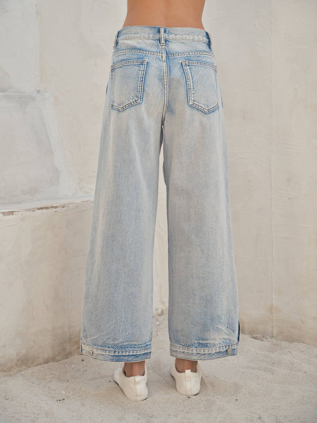 CURVE SIDESEAM TWO WAY DETAIL VINTAGE WASHED JEANS