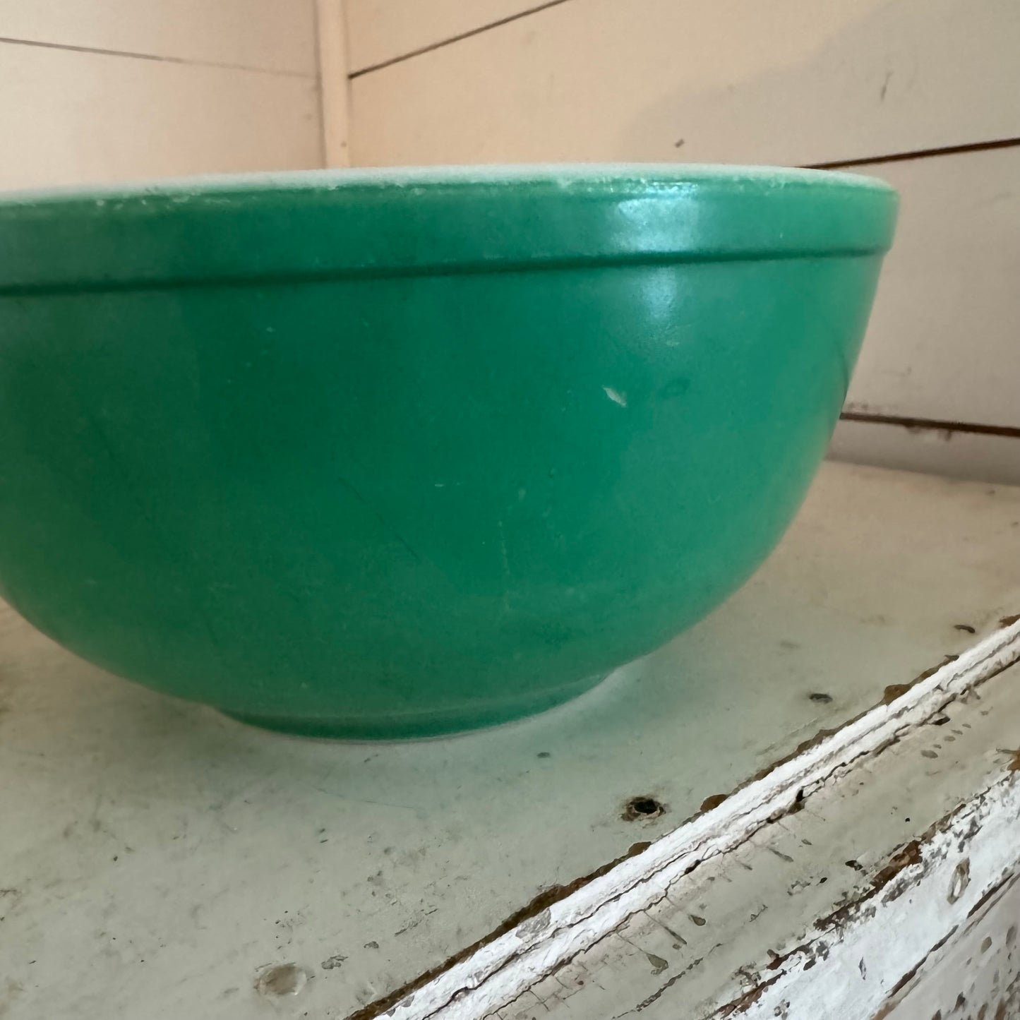 Vintage Pyrex GREEN 2Qt Nesting Mixing Bowl as is