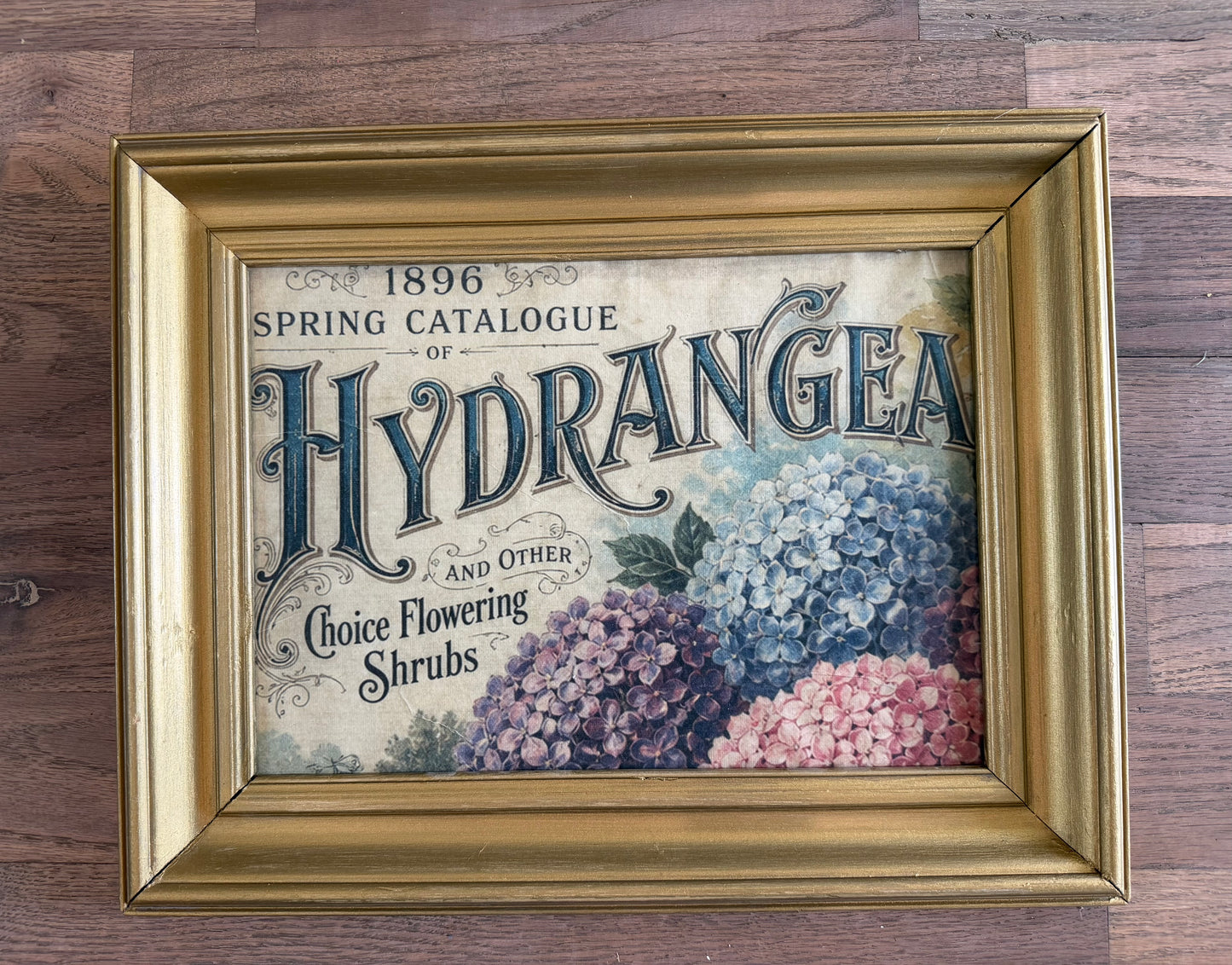Hydrangea Art in Wood Gold Frame