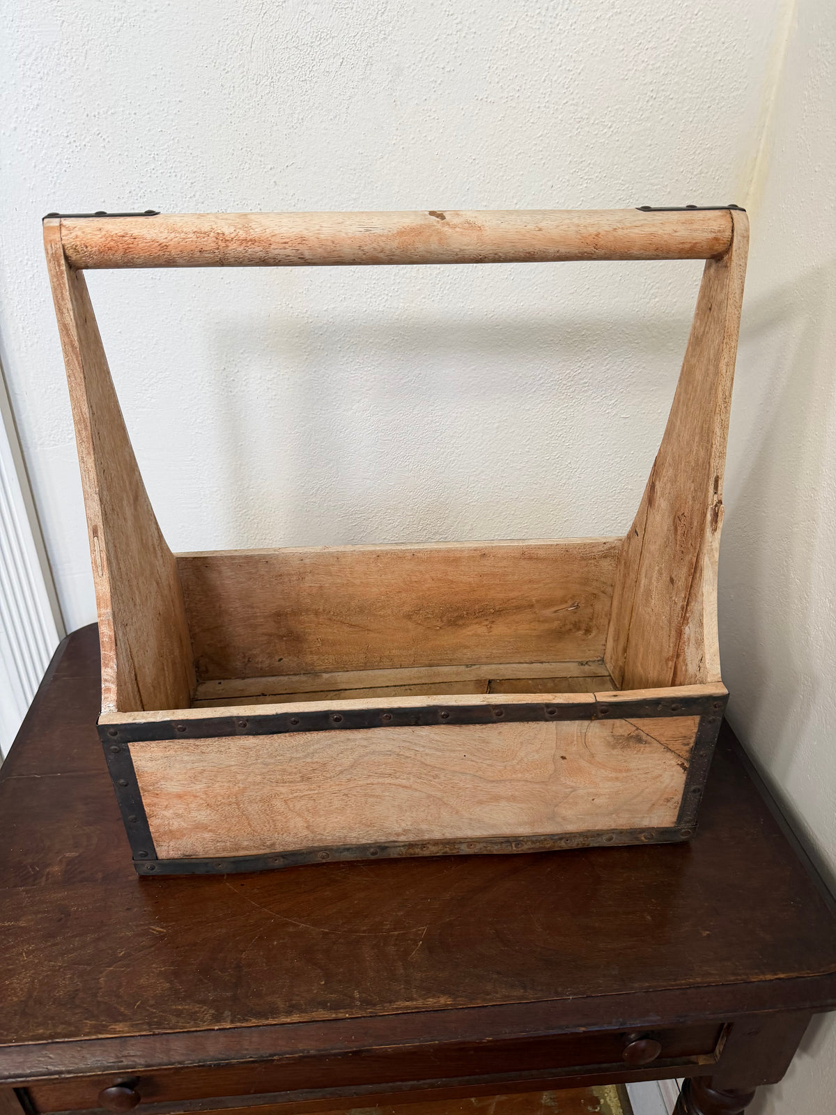 Large oversized tote will get makeover