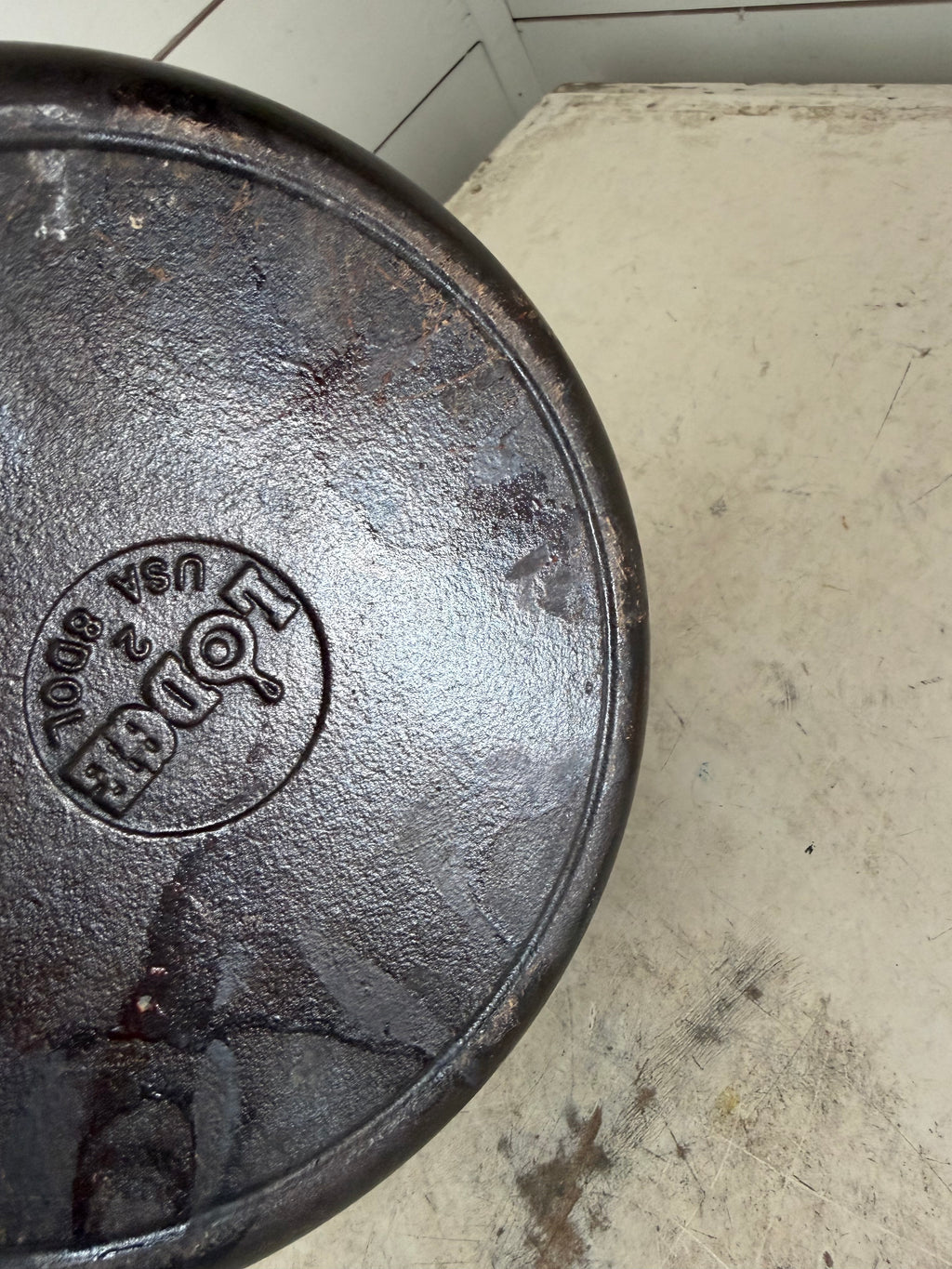 Lodge Cast Iron Dutch Oven