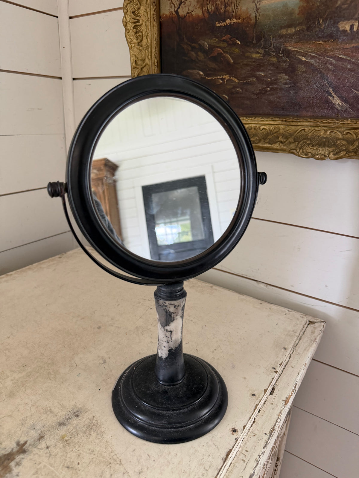 Make Up Mirror will get makeover