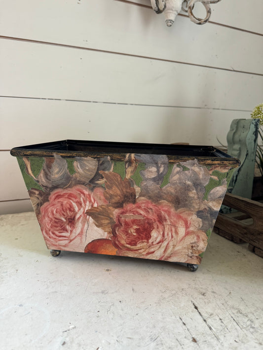 Green Planter with Floral IOD