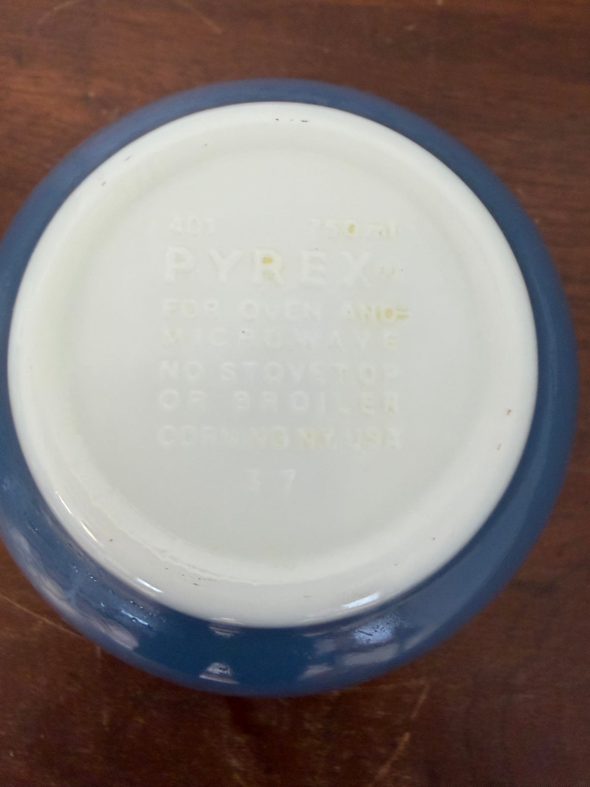 Pyrex Colonial Mist Blue 6” Mixing Bowl