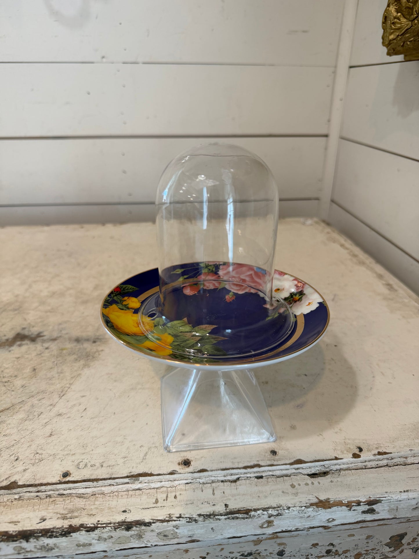 Mini cloche with floral plate