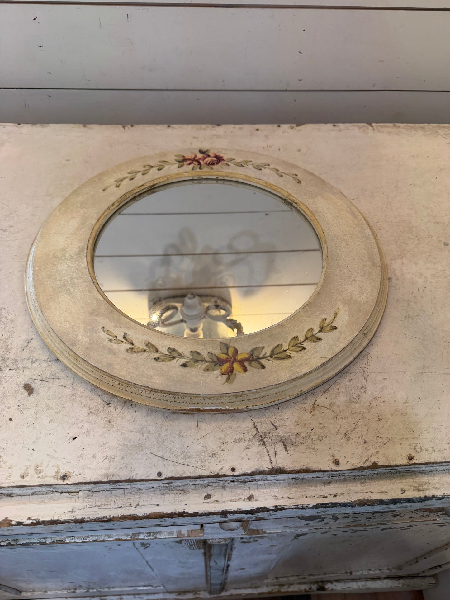 Cottage Style Round Mirror - Will Get Dark Wax