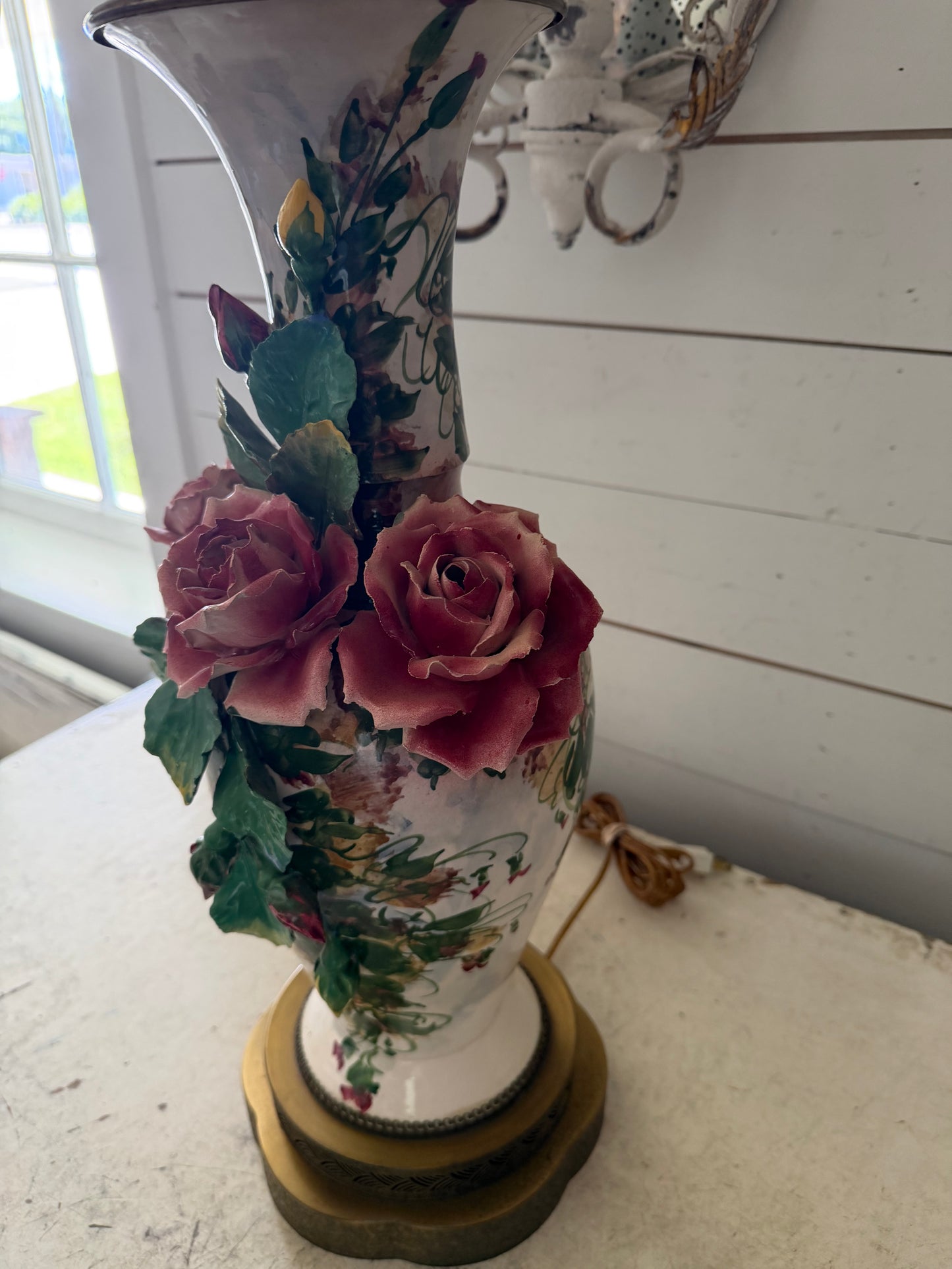 Vintage Capodimonte-style porcelain table lamp - Has Some Small Chips on Flowers