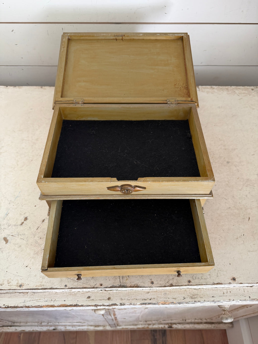 Vintage hand-painted, jewelry box