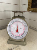 Winco 50lb scale sold as is - has crack in plastic face