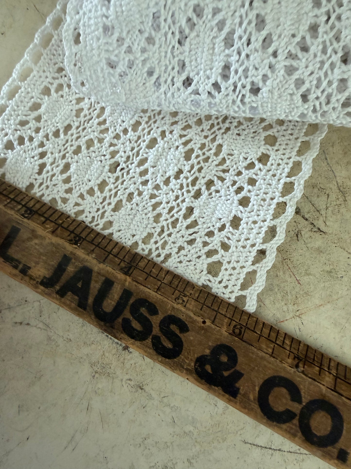 Starched lace remnants