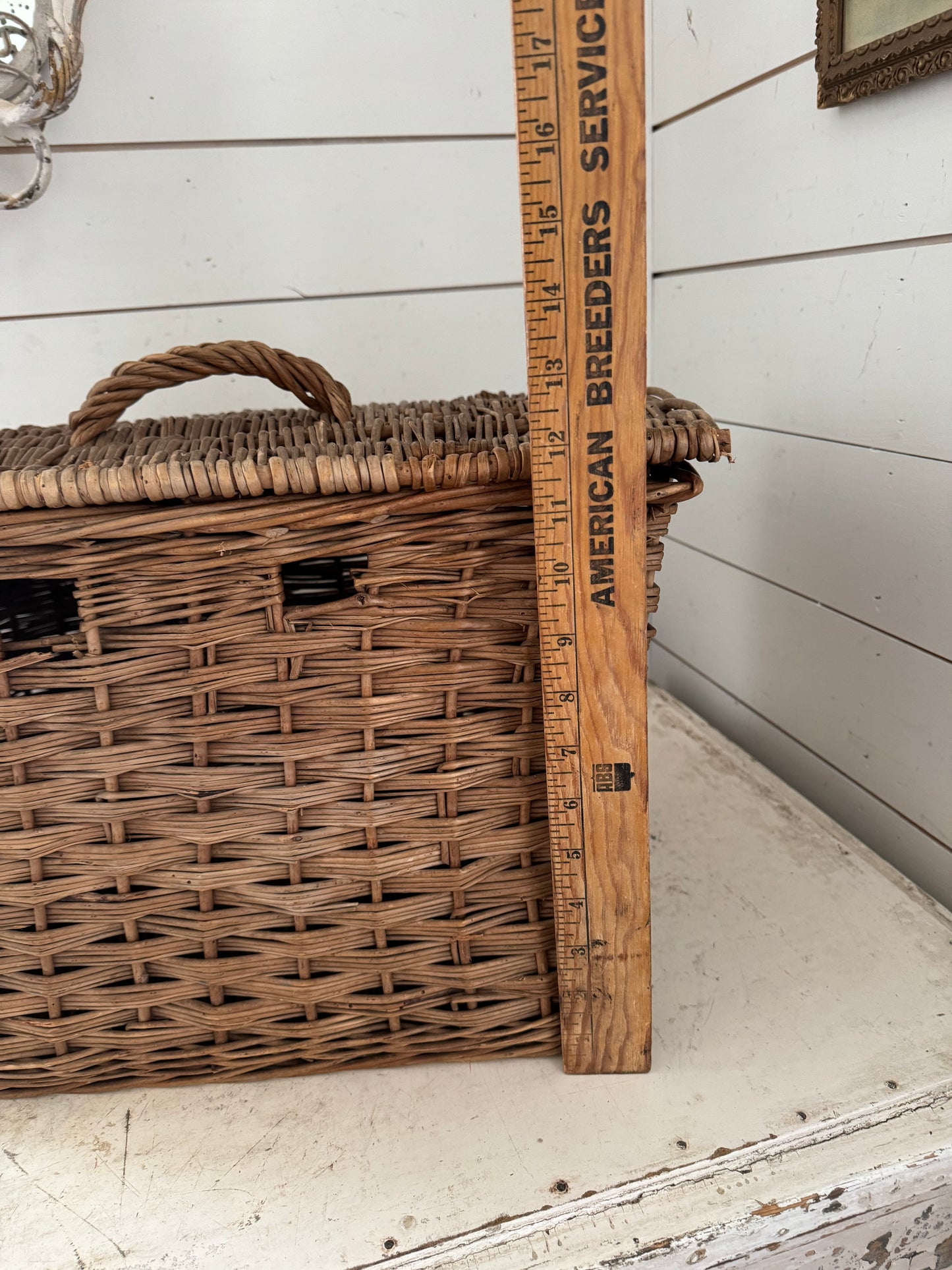 Antique English Wicker Hamper with lid and handle