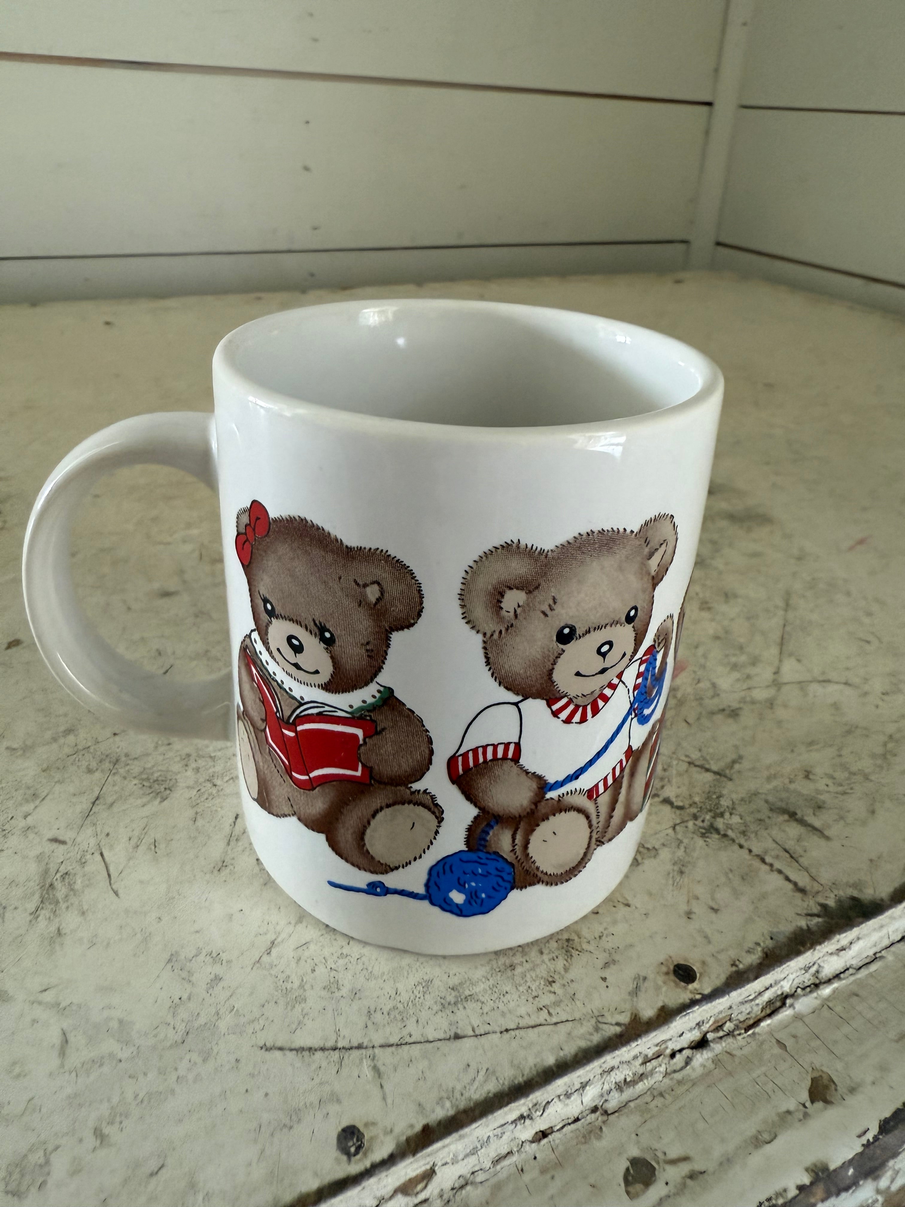 Vintage White Ceramic Christmas Teddy Bears Coffee Mug Cup "C" Handle 3 3/4"
