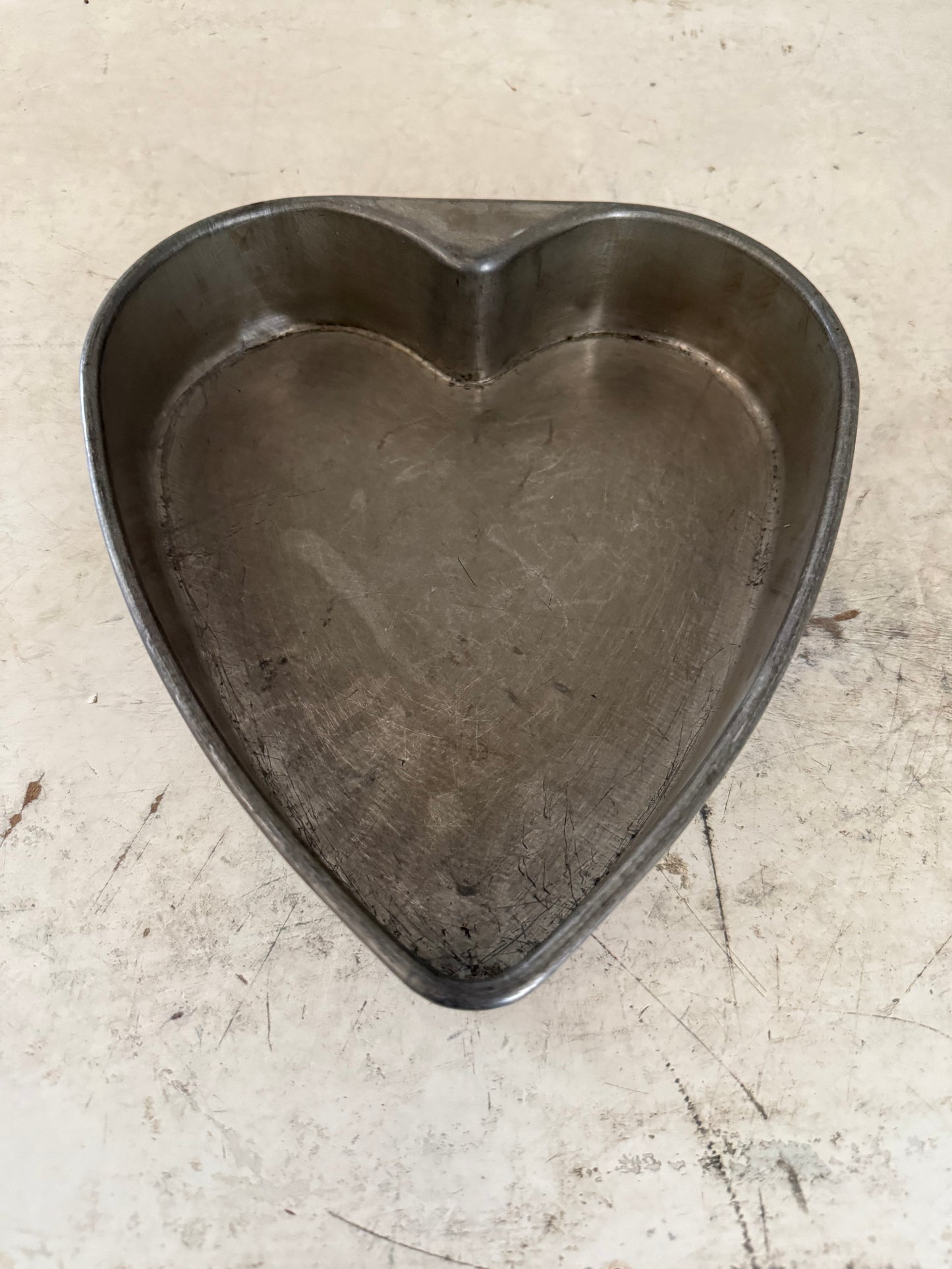 Vintage heart cake pan