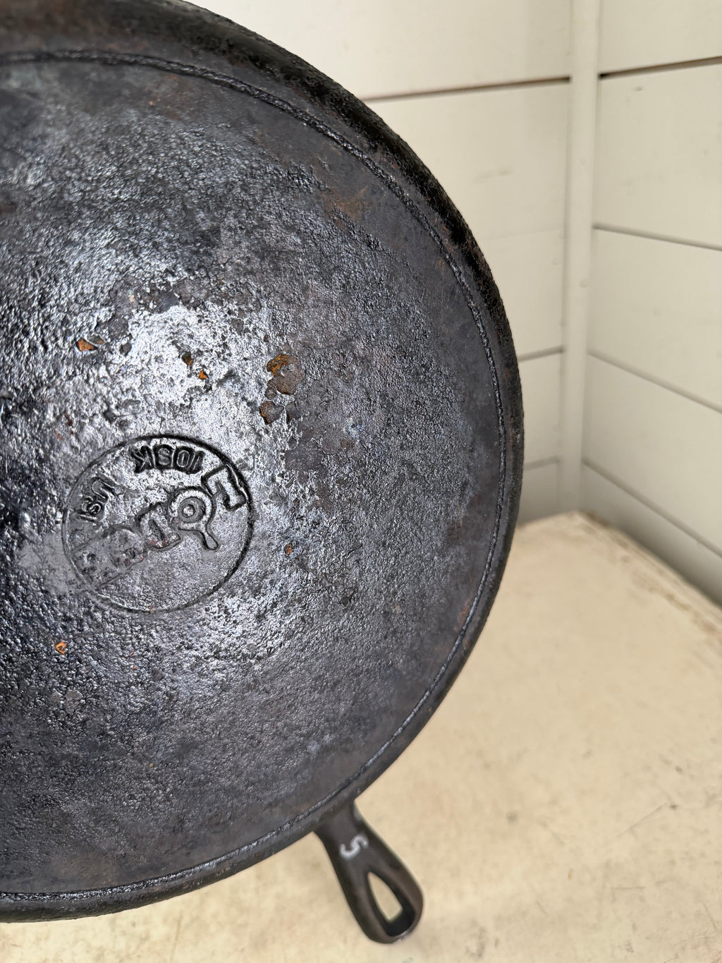 Vintage Lodge skillet