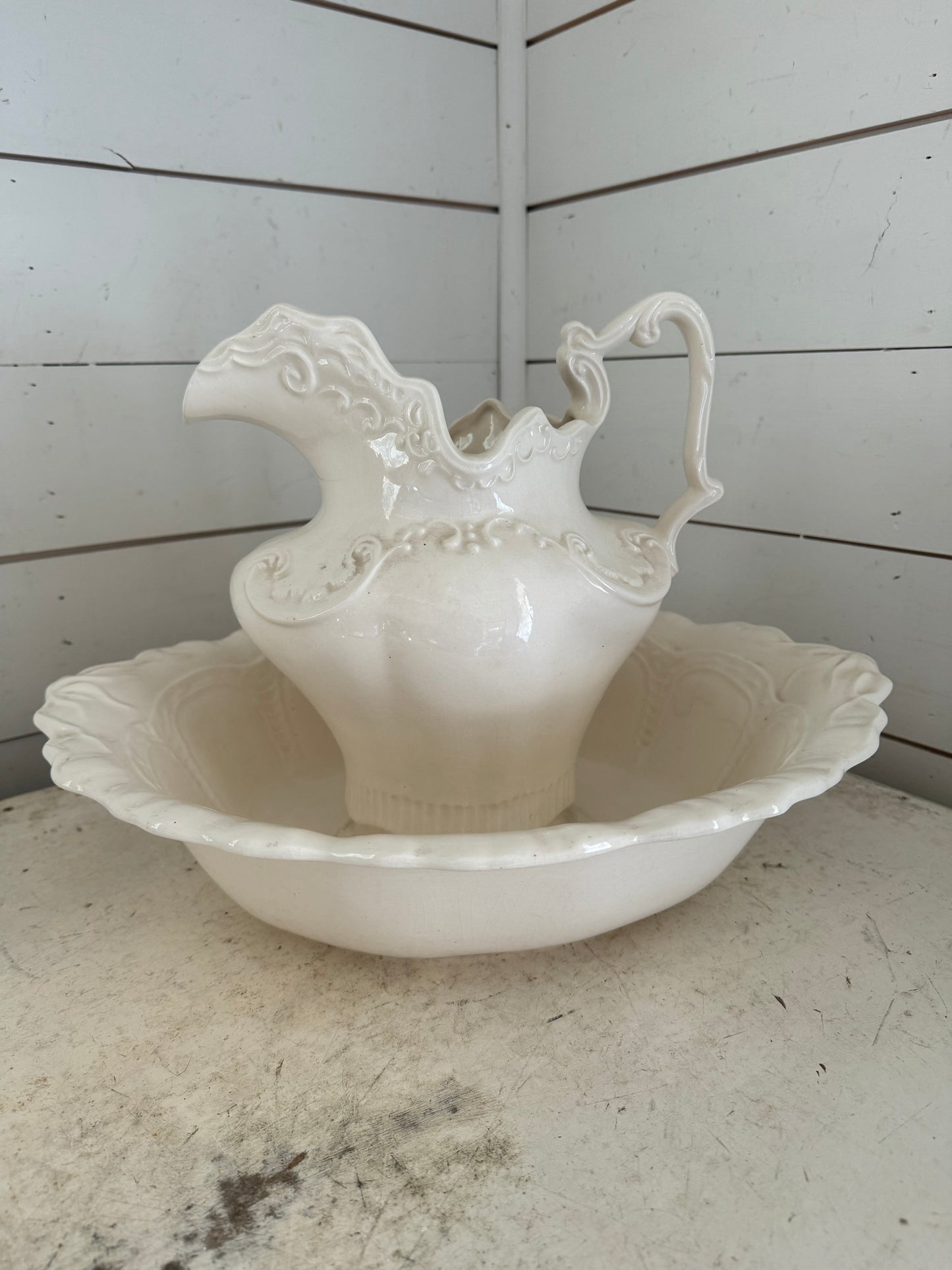 ARNELS Vintage Pottery White Ceramic Pitcher Wash Basin Bowl Large Size